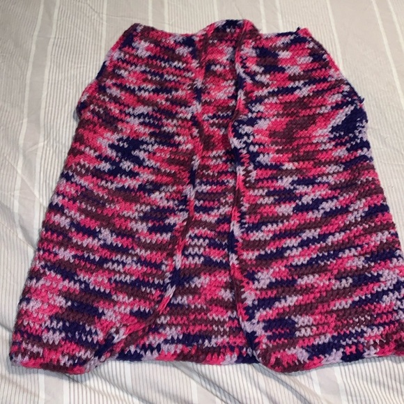 Handmade mommy and me matching crocheted vest size woman’s S, kids size 5-6. - Picture 2 of 8